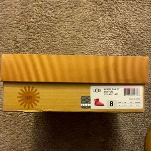 Ugg mini Bailey Button Pink Flamingo Suede exclusive!!! Limited edition color !!